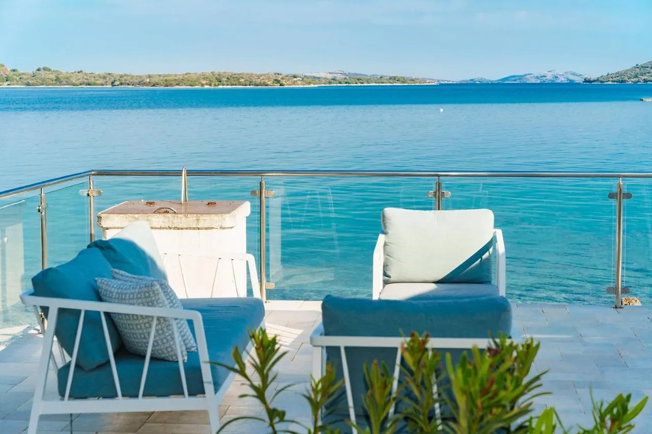 Villa Holiday Home With Swimming Pool - Dugi Otok, Žman